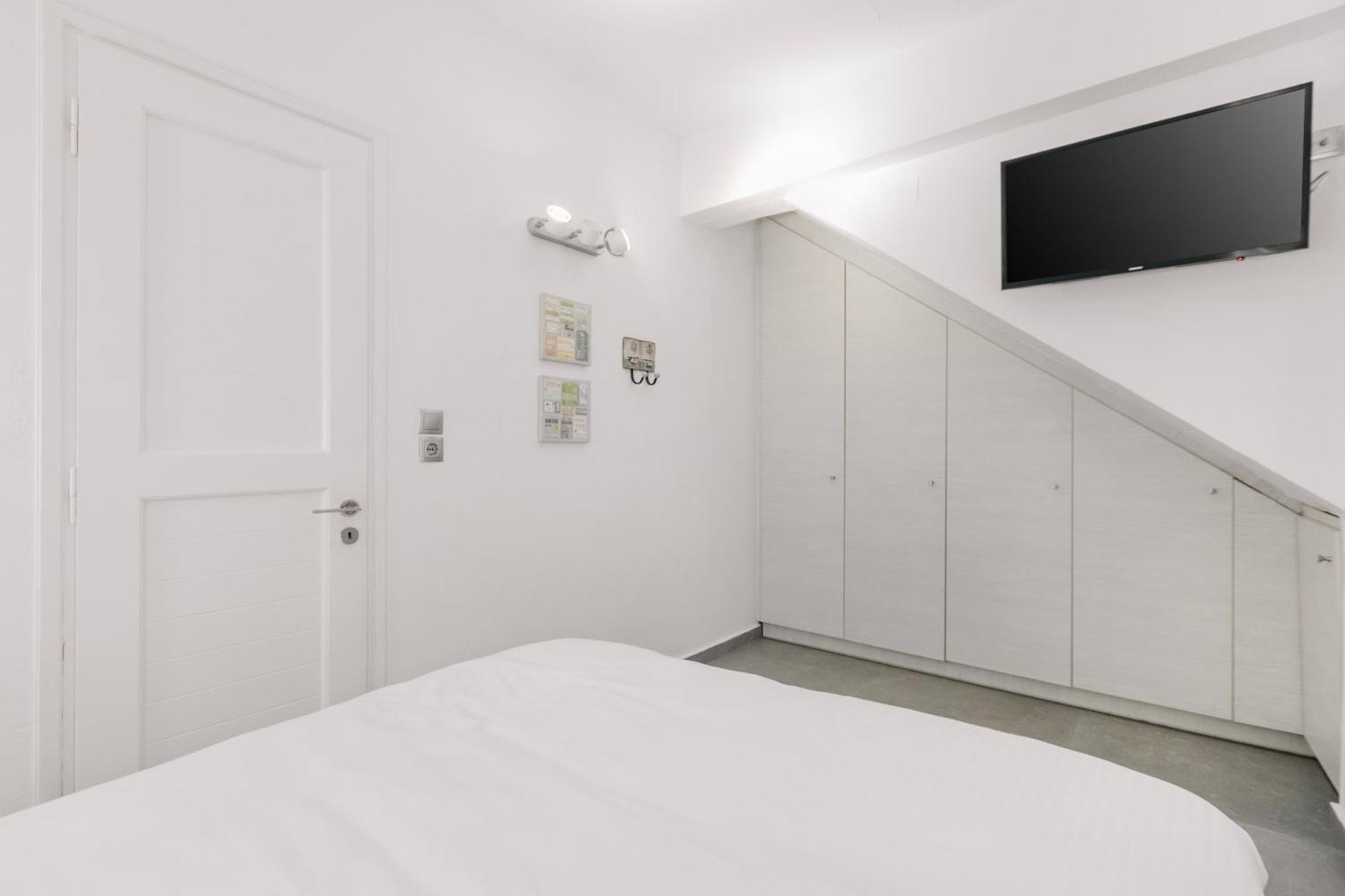 Private Town Apartments By Mykonos Eight Mykonos Town Экстерьер фото